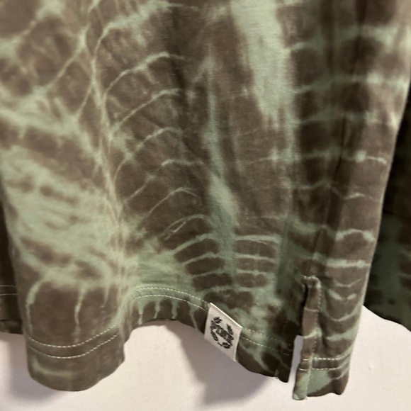 VS Pink tee - Picture 3 of 4